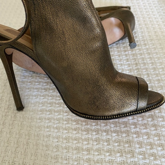 Very nice open antique gold open booties. - Picture 5 of 5